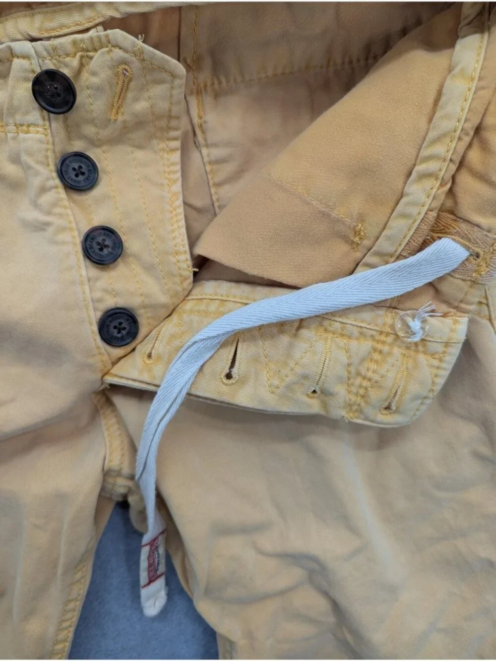 True Religion Shorts Mens 29 Yellow Chino Travis Distressed Raw Hem 15 in Inseam